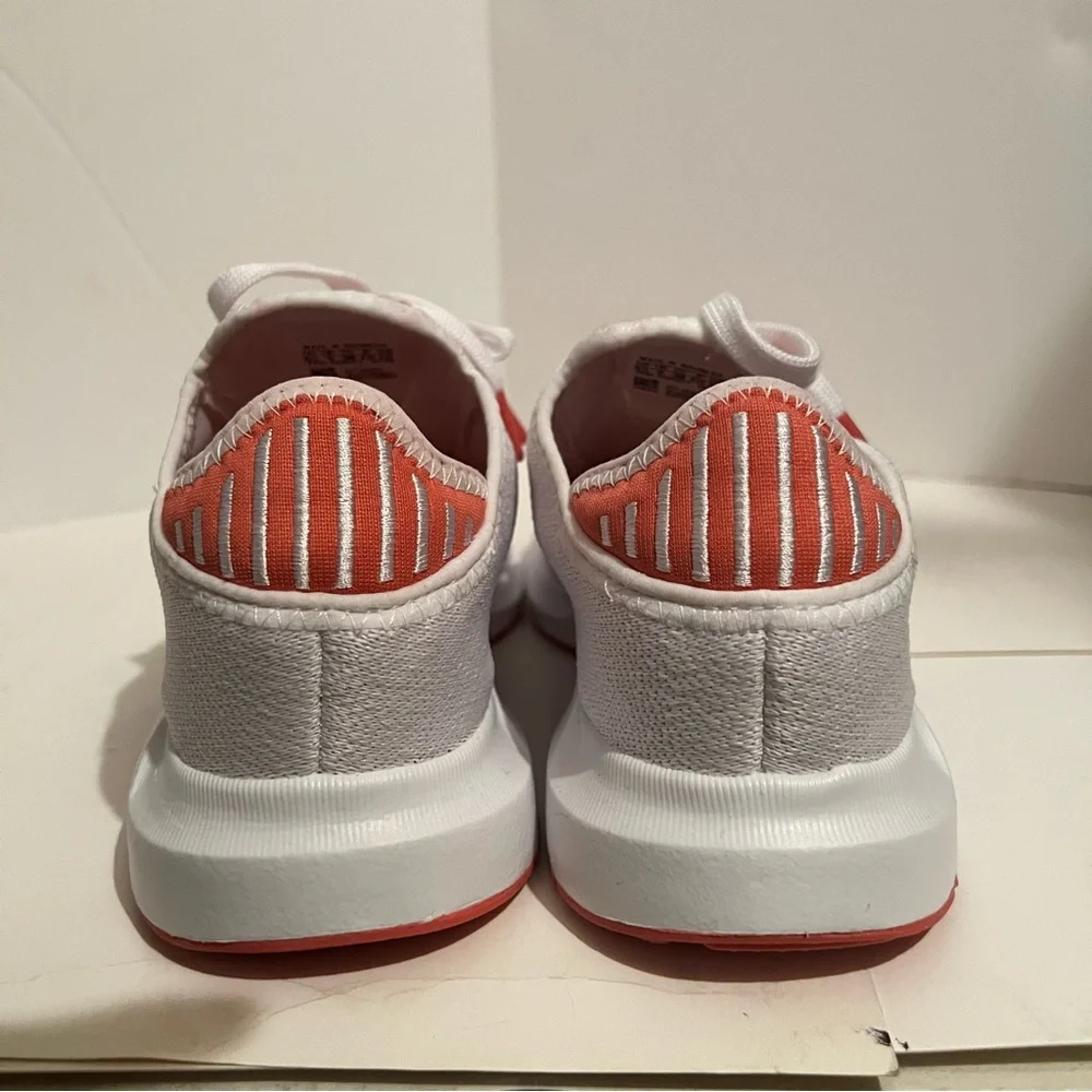Women’s Adidas Originals Swift Run X W Sneakers, White/Pink, Size 6 1/2 - Picture 5 of 13